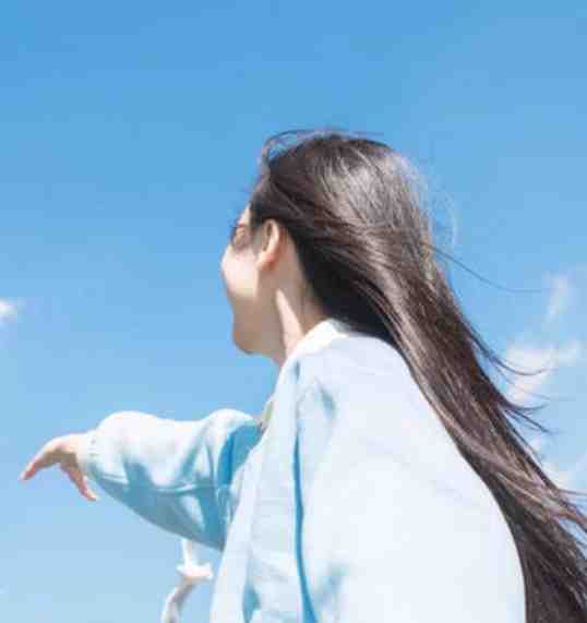 妹妹一心想当泳装模特异常火爆