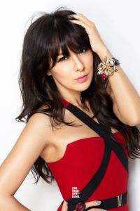 大嘴巴子掌自己，媳妇我真改了赵振国宋婉清全本免费在线阅读