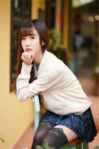 精选篇章我在天牢当狱卒，妖女们求放过